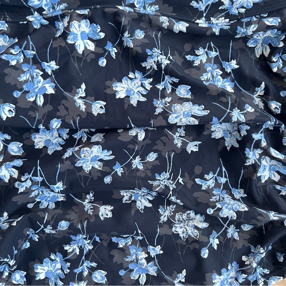 A Pea in the Pod One Piece Swimsuit Maternity Medium Blue Floral Ruffle Boho NWT - Picture 8 of 12
